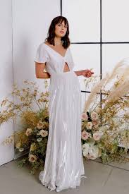 Hochzeitsblog mit ideen für brautmode, den brautstrauß und vielen dekoideen für die hochzeit. Brautkleider 2021 I Die Neusten Designer Trends Und Top Modelle