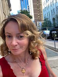 Amanda McCracken, Journalist