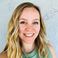 Amy Gregoire's Instagram, Twitter & Facebook