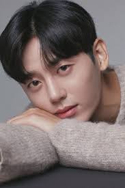 Diễn viên Lee Ji Hoon bị tố thuê côn đồ đe dọa nhân viên đoàn phim