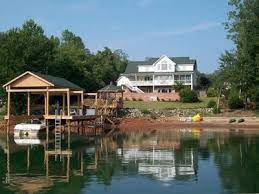 We offer the most beautiful pontoon rentals on the lake at the most reasonable prices you will find. 9br House Vacation Rental In Seneca South Carolina 157807 Agreatertown