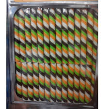 Anak ayam warna warni memang terlihat lebih menarik dari pada anak ayam yang polos. Biskut Roll Rainbow Coklat Biskut Warna Warni Biskut Tin Timbang Shopee Malaysia