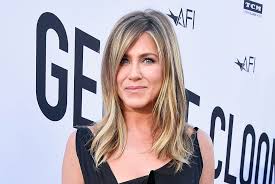 Наибольшую известность получила за свою роль в телесериале. Jennifer Aniston Endorses Joe Biden Tells Fans It S Not Funny To Vote For Kanye Vanity Fair