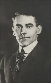 Lynn Strader's Instagram, Twitter & Facebook