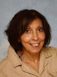 Elizabeth Rieser's Instagram, Twitter & Facebook