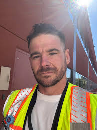 Last Call Sports Bar and Grill! Every Wednesday/Friday/Saturday! Come chill  with us!..Too much fun!