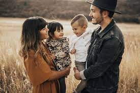 Pin Ghmakes Fall Family Pictures Winter Family Photos Fall Family Outfits