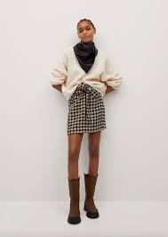 This outfit grants a +5 circumstance bonus on fortitude saving throws against exposure to cold weather. 25 Cute And Comfy Winter Outfits To Shop In 2020