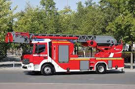 Gimaex Stellt Zwei Weltneuheiten Im Drehleiterbereich Vor Feuerwehr Fahrzeuge Feuerwehr Einsatzfahrzeuge