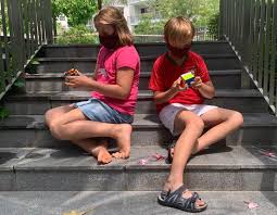 All these methods have different levels of difficulties, for speedcubers or beginners, even for solving the cube blindfolded. 4 Surprising Things Solving A Rubik S Cube Taught My Kids Sassy Mama