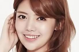 Jung Yoon Hye dari Rainbow dan Aktor Ahn Jae Min akan Menikah Pada Bulan  Oktober Ini