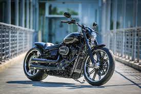 Harley Davidson Breakout Custom Darkhead Harley Davidson Autos Kennzeichenhalter