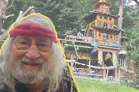 Boinga Bob's treehouse: Why the 85-year-old loves his home