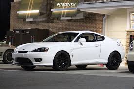 The 2006 hyundai tiburon has a simple but handsome cockpit. 2006 Hyundai Tiburon Gt With 17x9 Avid1 Av20 And Black Lion 235x45 On Stock Suspension 849741 Fitment Industries