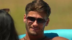 Love Island fans fuming as newcomer Jacques makes savage dig about Paige's  appearance
