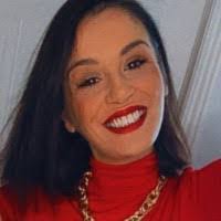 Sarah Pons's Instagram, Twitter & Facebook