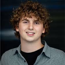 Lily Hagan's Instagram, Twitter & Facebook