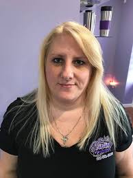 Recommendation for curly hair blowouts in Mastic?