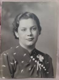 My Grandpa Jacob (Casey) Foht and Grandma Foht. So many great memories of  them both. They lived next door to the Clayton's and across the street from  Bushy and Maude Fox. My