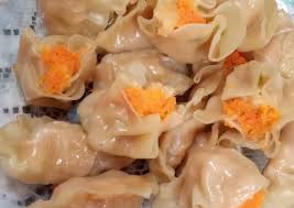 Dimsum siomay adalah dimsum yang memiliki resep terdiri dari udang, daging ayam, ikan tenggiri, dengan bumbu kacang ala indonesia, dimsum siomay juga sering di sebut dengan siomay bandung. Resep Dimsum Ayam Udang Anti Gagal Kreasi Masakan