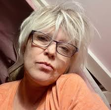 Trina Hamm's Instagram, Twitter & Facebook