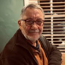 Is there a "Chat" feature to communicate with someone at Outfox? I have  been emailing for a week and haven't received an acknowledgement never mind  a response.....