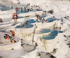 Keyfine bak türkiye❤ biz olduğumuz sürece ülkemizde seyahat standartlarınızı kimse düşüremez. Spectacular Pamukkale Thermal Pools In Turkey The Backpackers