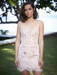 She knew from a young age that her calling was to be a performer, and at age 12, she enrolled at the national theater school of cuba. Alles Uber Ana De Armas Das Neue Bond Girl