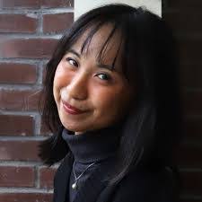 Sara Hupp's Instagram, Twitter & Facebook