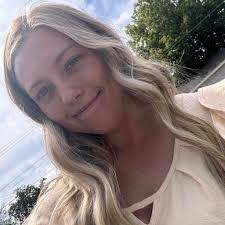 Irene Wagner's Instagram, Twitter & Facebook