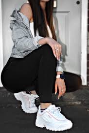 Following The Chunky Trainer Trend With These Cute Fila Trainers Outfit Inspo Spring Stylish Denim Fashion