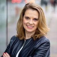 Debra Warwick's Instagram, Twitter & Facebook