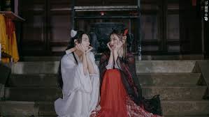 曼陀罗花摄影 迦蓝 ll 出镜 好好求你做个人吧 排骨猪啊妆造 芋泥图图同行 栀耳err 知竹zz 汉服提供 如步彩云间