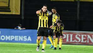 Tito, como lo conocen todos en el plantel, tomó un rollo de papel film y envolvió cuatro vasos de esa es una faceta extraña en tito formiliano, un futbolista de 24 horas, según lo definió para referí un. Penarol No Pudo Con Deportivo Maldonado Mora Contenidos
