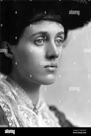 Vanessa bell hi-res stock photography and images