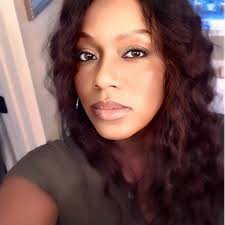 Kind Strangers Congratulate Graduating Son at Restaurant