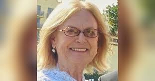 Leah Gendron's Instagram, Twitter & Facebook