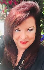 Tracy Lynch's Instagram, Twitter & Facebook