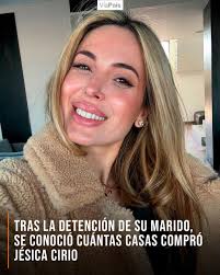 TANTAS CASAS COMPRÓ?😱💸 La modelo habría acumulado una enorme fortuna  previo a sus relaciones con Martín Insaurralde y Elías Piccirillo.  👉Enterate de todo https://viapais.ar/CasasJesiCirio