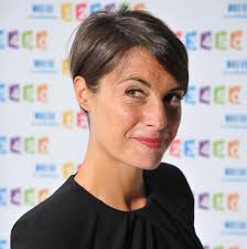 Alessandra Sublet A Accueilli Un Petit Alphonse Elle Cheveux Courts De Lutin Cheveux Qui Repoussent Coiffure