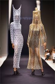 Photo Taken By Pierre Vauthey At The Paco Rabanne Fall Winter 1995 Haute Couture Fashion Show Weird Fashion Extreme Fashion Couture Fashion