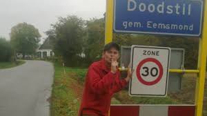 Wat hebben deze vrouwen als gemene deler dat ze. Jan Uit Zeijen Verzamelt Foto S Van Gekke Plaatsnamen Rtv Drenthe