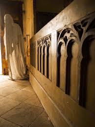 L Eglise La Plus Flippante Du Monde Est En Tchequie Eglise Endroits A Visiter Le Monde