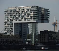 Cafes, restaurants und supermarkte sind alle in unmitbarer nahe. Koln Irres Angebot Fur Lukas Podolski Fur Diese Summe Wollte Ein Reicher Russe Das Penthouse Von Lukas Podolski Im Kranhaus Am Rheinauhafen Kaufen Express De