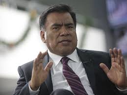 Si se confirma fuga de César Hinostroza, Salaverry tiene que renunciar”