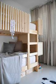 Mit einem hochbett machst du deinem kind sicherlich eine große freude, denn die ausgefallenen als material stehen holz oder metall zur auswahl. Diy Ein Stockbett Aus Holz Einfach Selber Machen Rock My Day Kinder Zimmer Bett Kinderzimmer Kinderschlafzimmer