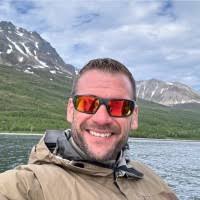 20+ "Mark Re" profiles