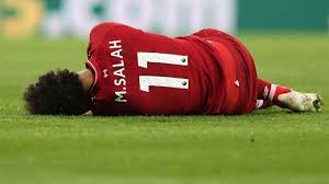 يقدم filgoal.com تغطية حية ومباشرة لمباراة ليفربول ونيوكاسل في إطار مواجهات الجولة 33 من الدوري الإنجليزي. Ø¨Ø§Ù„ØµÙˆØ± Ù…Ø­Ù…Ø¯ ØµÙ„Ø§Ø­ ÙŠØ®Ø±Ø¬ Ù…ØµØ§Ø¨Ø§ Ù…Ù† Ù…Ø¨Ø§Ø±Ø§Ø© Ù„ÙŠÙØ±Ø¨ÙˆÙ„ ÙˆÙ†ÙŠÙˆÙƒØ§Ø³Ù„ Ø³ÙŠØ§Ø³Ø© Ù…Ù†ÙˆØ¹Ø§Øª Ø¹Ø§Ù„Ù…ÙŠØ© Ø§Ù„Ø¥Ù…Ø§Ø±Ø§Øª Ø§Ù„ÙŠÙˆÙ…