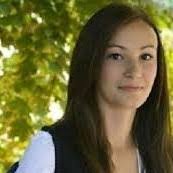 Anna Worthington's Instagram, Twitter & Facebook