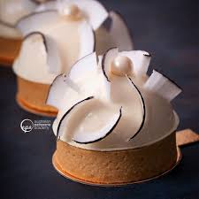 A Tarte Creole Pate Sucree Amande Coco Biscuit Dacquoise Coco Citron Vert Marmelade D Ananas Baba Exotique Ganache Montee Co Desserts Food Bakery